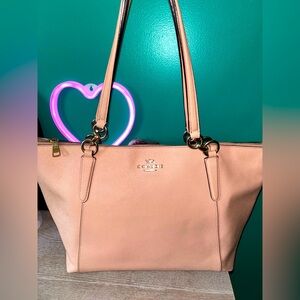 EUC Coach Ava Glitter Crossgrain Leather Purse Blush Pink Purse